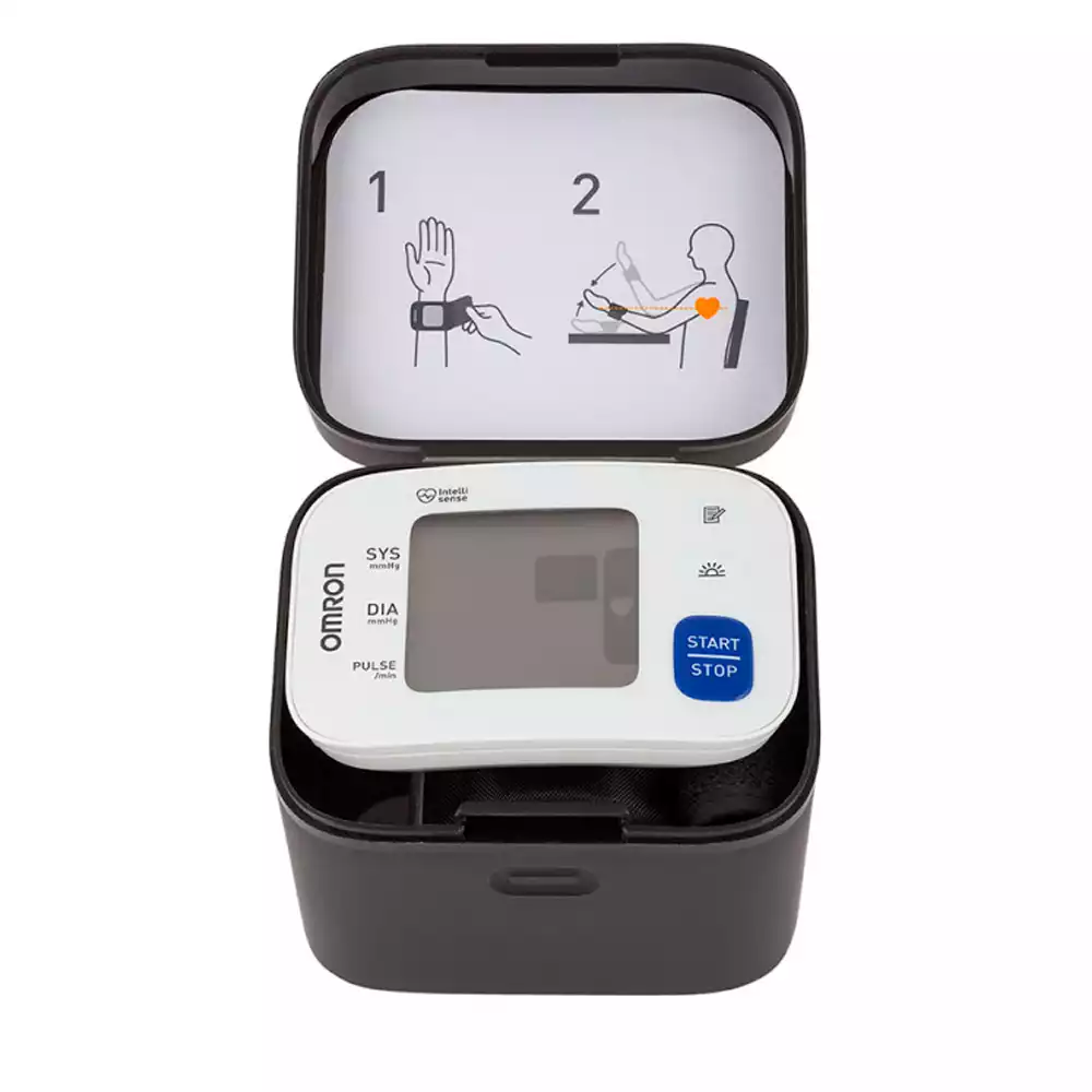 Тонометр OMRON RS3, модель HEM-6130-RU, на запястье, манжета 13,5-21,5см